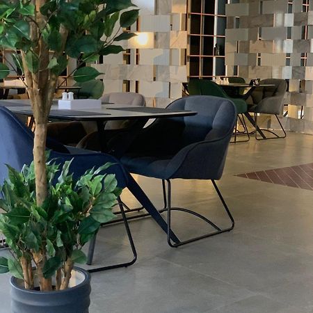 Swiss In Park Tabuk Hotell Eksteriør bilde
